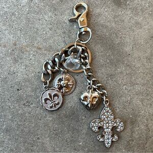 Kathy Van Zeeland Vintage Floating Hearts Keyring/Purse Charm